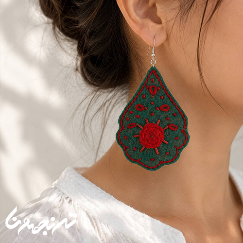 گوشواره نمدی عنکبوتی